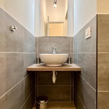 Casa Genova 1/2/3 トリノ