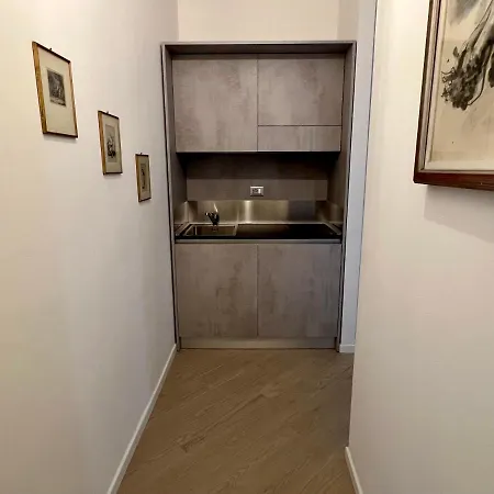 Casa Genova 1/2/3 アパート *