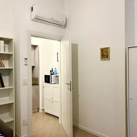 Casa Genova 1/2/3 アパート