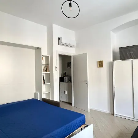 Casa Genova 1/2/3 * トリノ